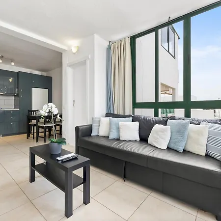 Home2book Terrace & Pool Retreat, Costa