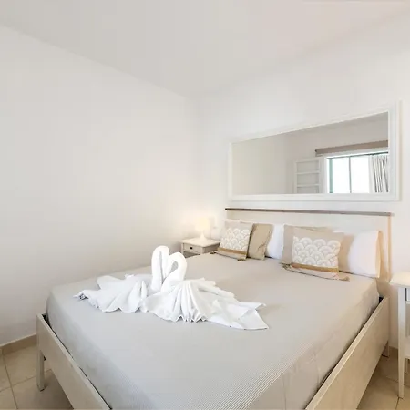 Διαμέρισμα Home2book Terrace & Pool Retreat,