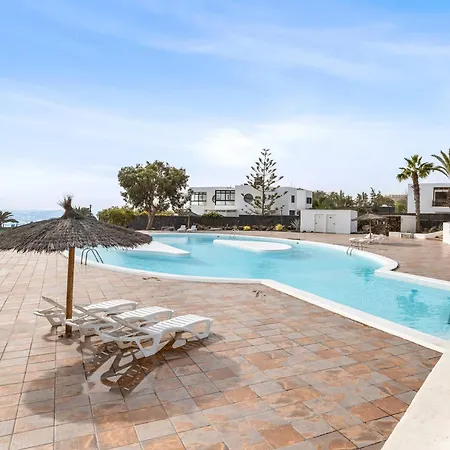 Home2book Terrace & Pool Retreat, Costa Daire