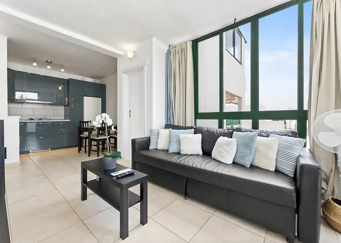 Home2book Terrace & Pool Retreat, Costa