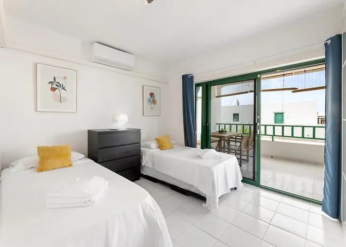 Daire Home2book Terrace & Pool Retreat, Costa