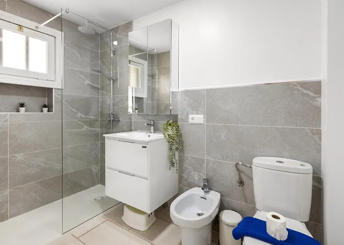 Daire Home2book Terrace & Pool Retreat, Costa