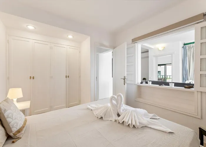 Daire Home2book Terrace & Pool Retreat, Costa *