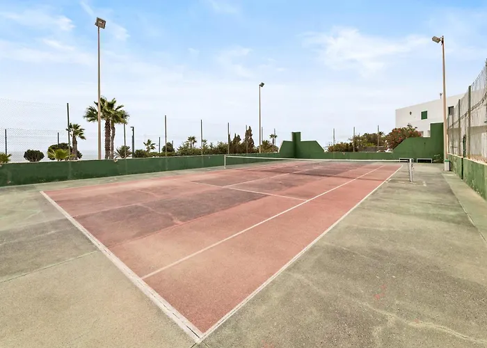 Home2book Terrace & Pool Retreat, Costa Daire *